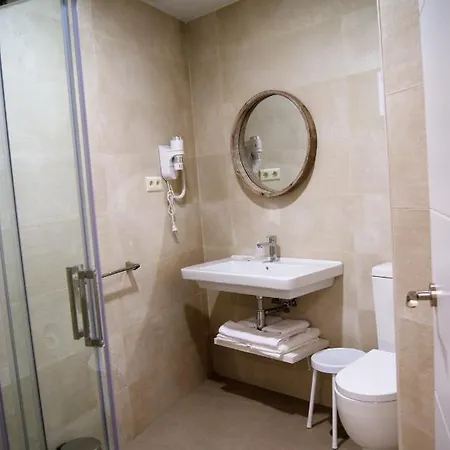 Hotel La Encomienda 2*