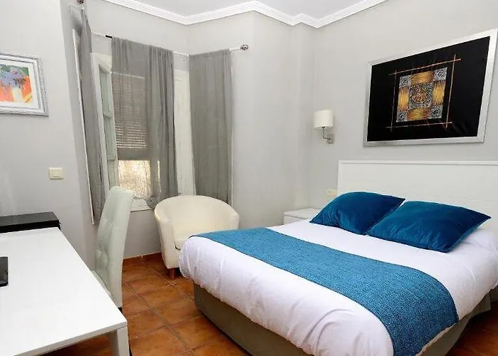 Hotel La Encomienda 2*